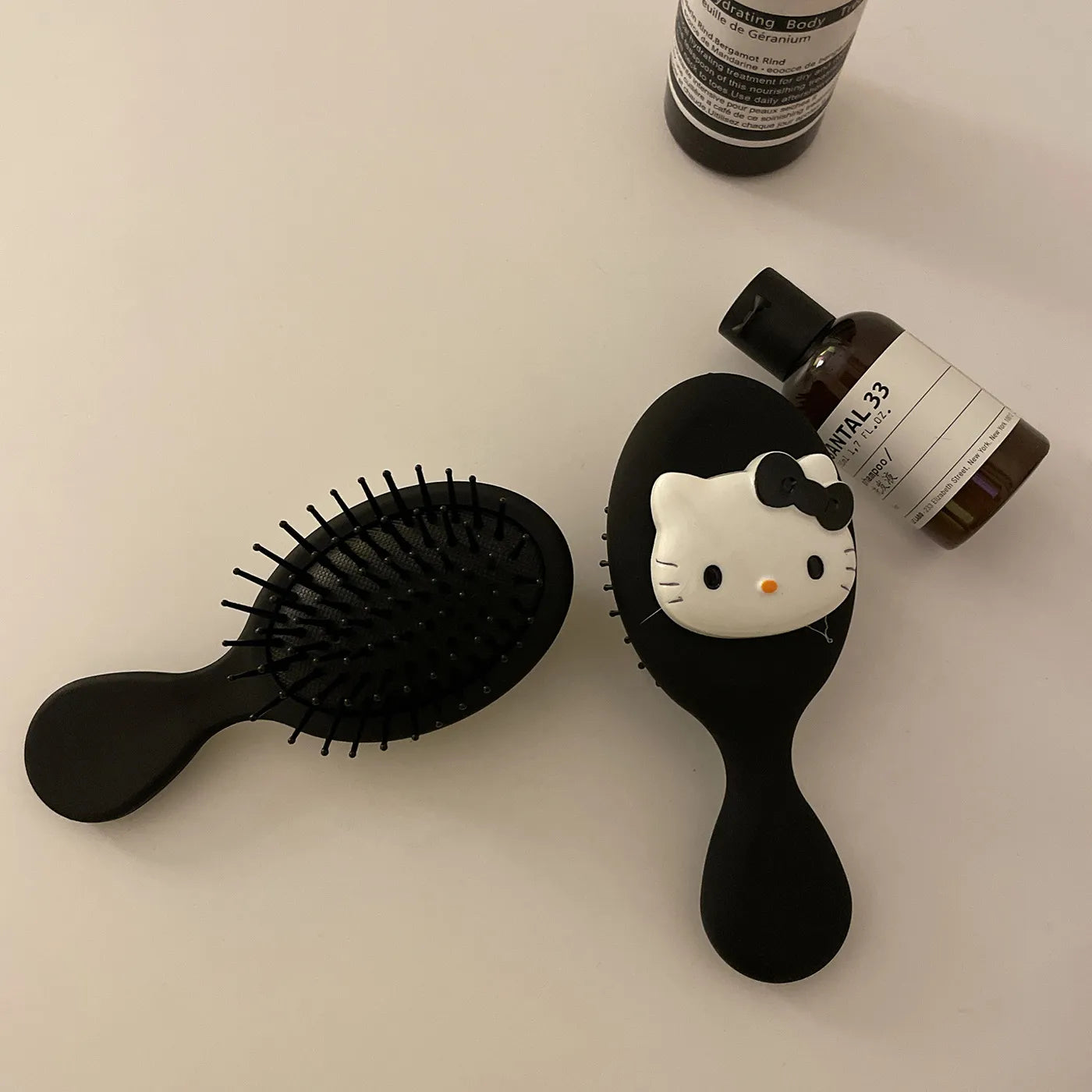 Sanrio Hello Kitty Cute Portable Comb Brush